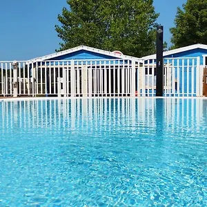 Les Embruns 3* Camping Camoël